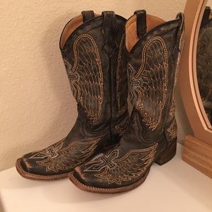 CORRAL Cowgirl Distressed Boots